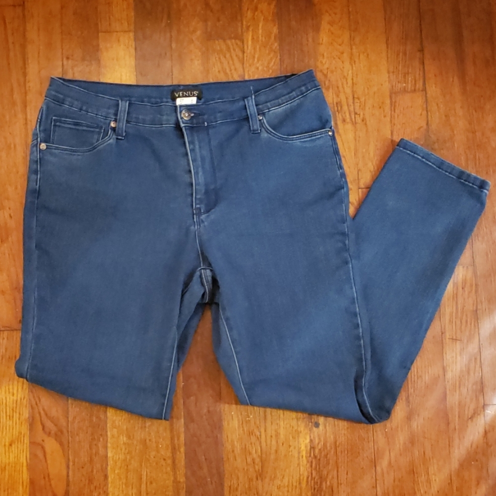 Venus Blue Jean's Stretch Size 14 Straight Leg